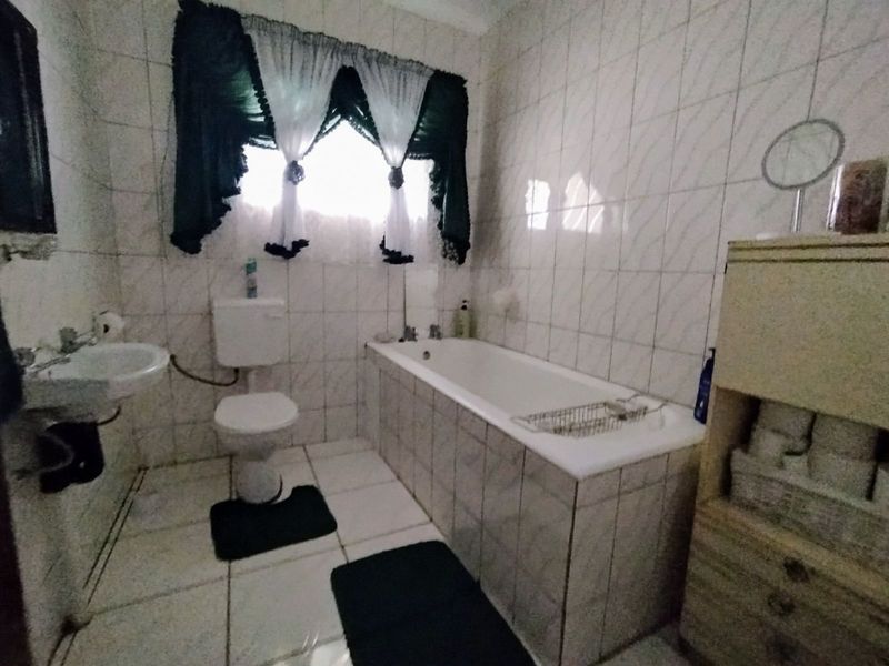 House For Sale in Ventersdorp Central - Photo 7