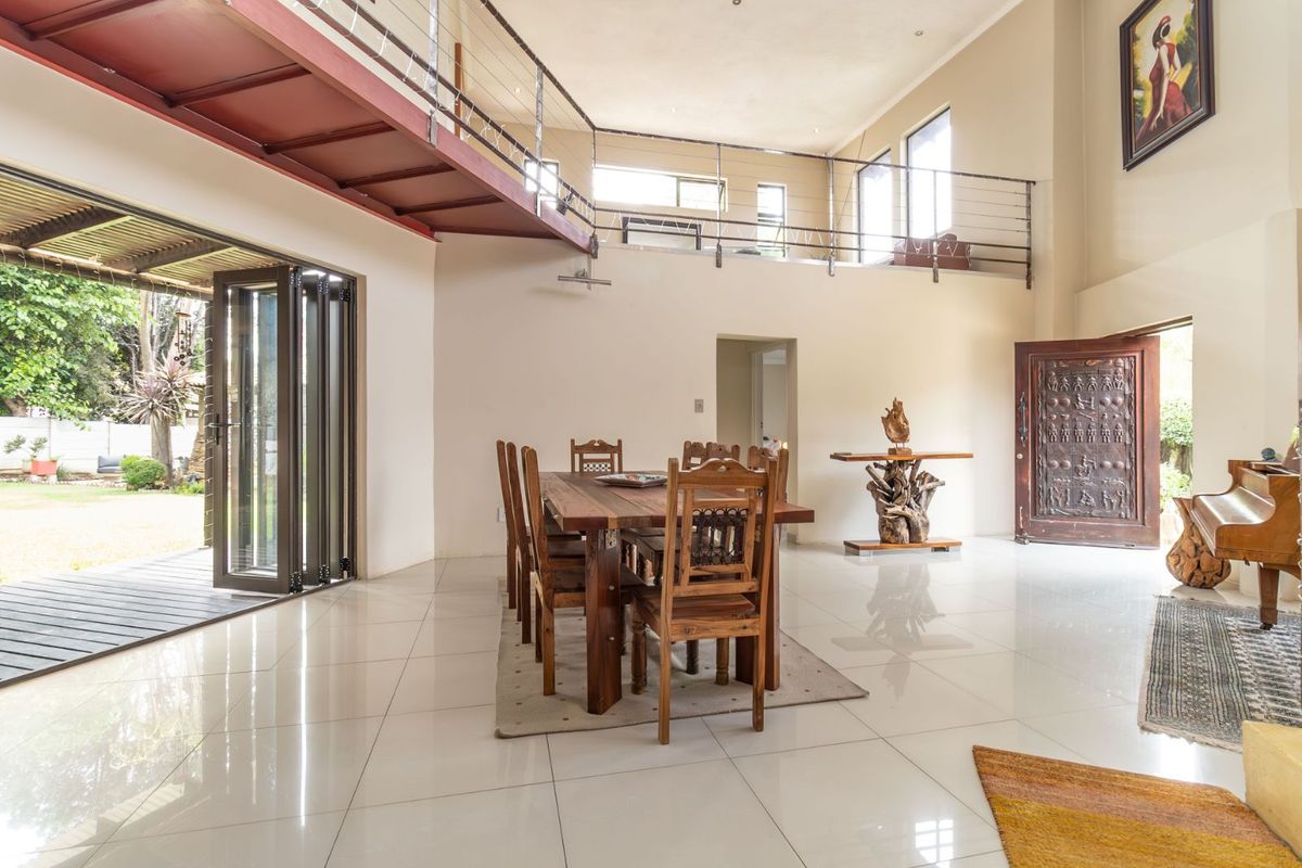 House For Sale in Wilgeheuwel - Photo 5
