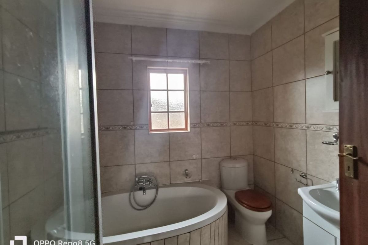 House For Sale in New Park - Photo 5