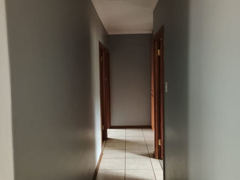 House For Sale in New Park - Photo 3