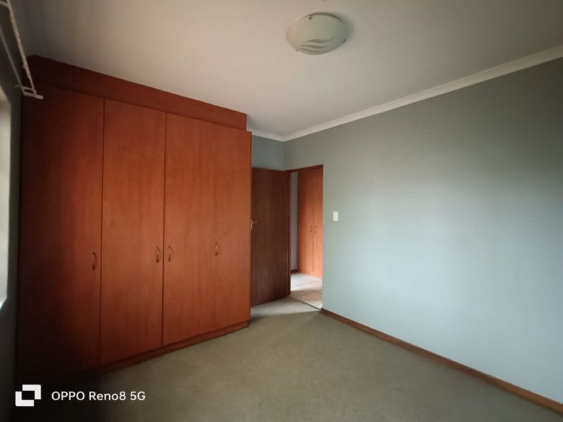 House For Sale in New Park - Photo 8