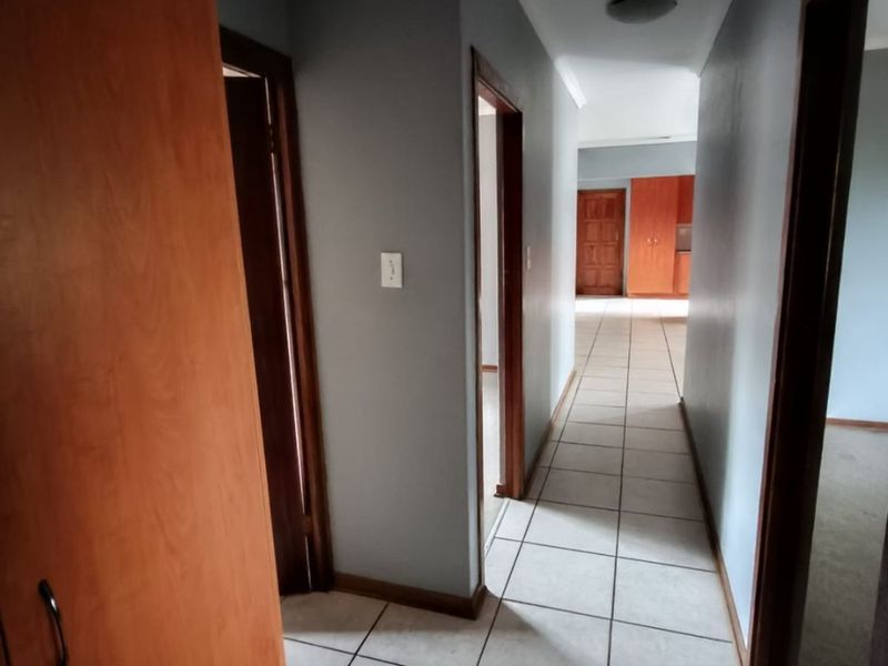 House For Sale in New Park - Photo 7