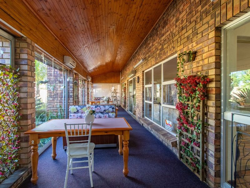 Guest House For Sale in Greenhills Ext 3 - Photo 10