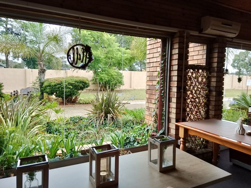 Guest House For Sale in Greenhills Ext 3 - Photo 8