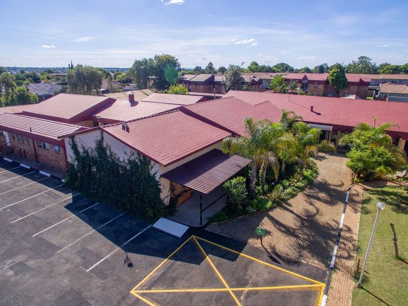 Guest House For Sale in Greenhills Ext 3 - Photo 3