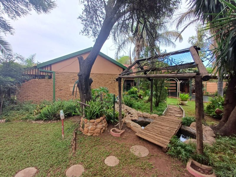 House For Sale in Wilkoppies - Photo 3