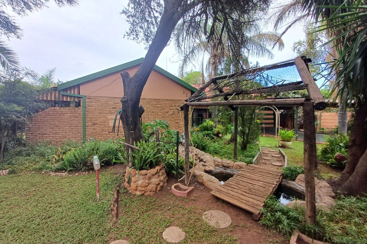 House For Sale in Wilkoppies - Photo 3