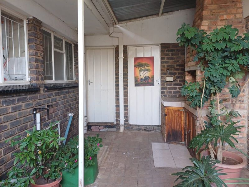 Townhouse For Sale in Neserhof - Photo 10