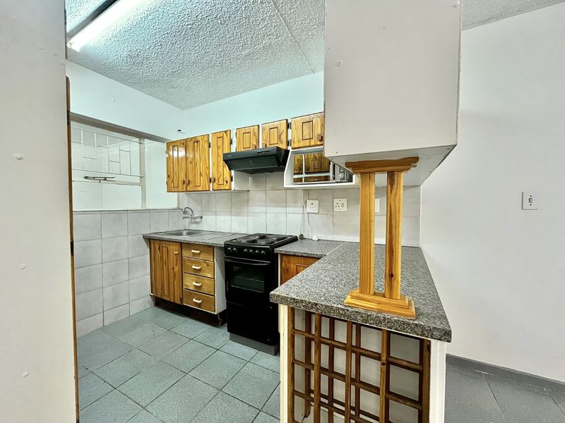 Townhouse For Sale in Dorandia - Photo 10