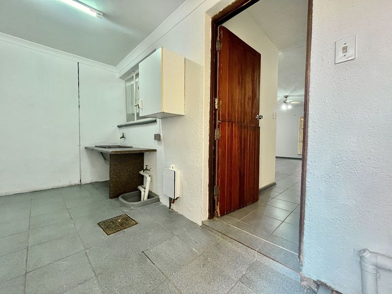 Townhouse For Sale in Dorandia - Photo 7