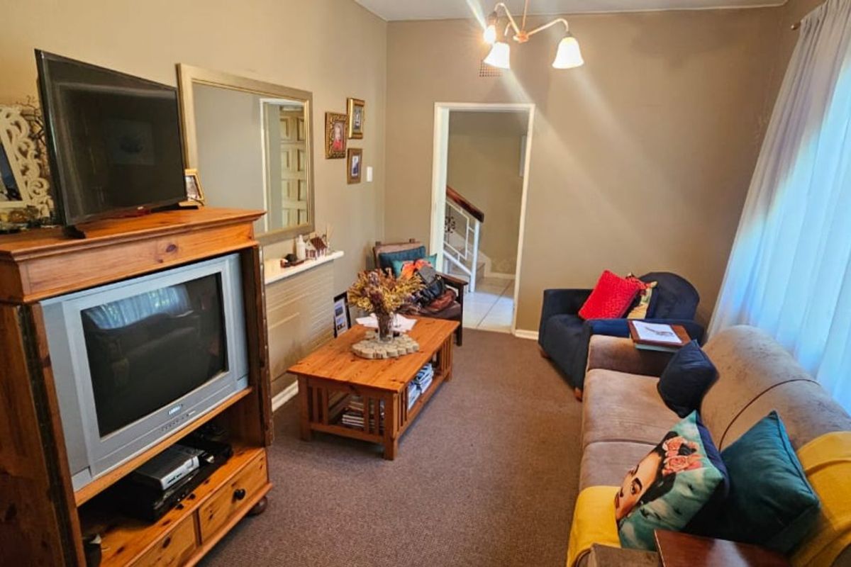 House For Sale in New Park - Photo 4