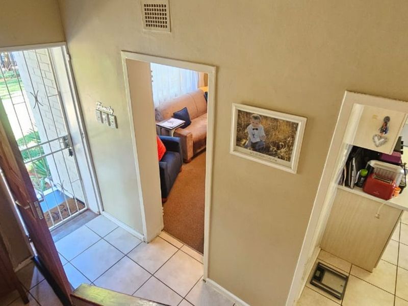 House For Sale in New Park - Photo 9