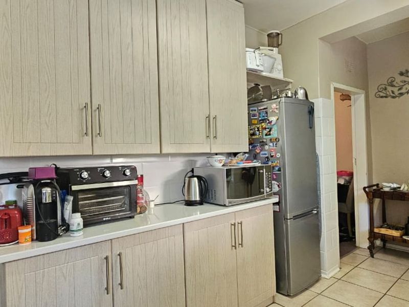 House For Sale in New Park - Photo 7