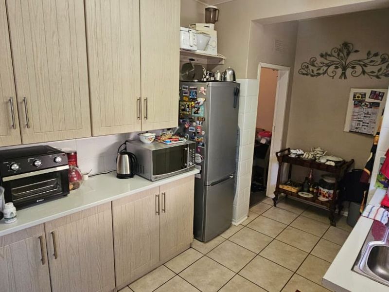 House For Sale in New Park - Photo 6