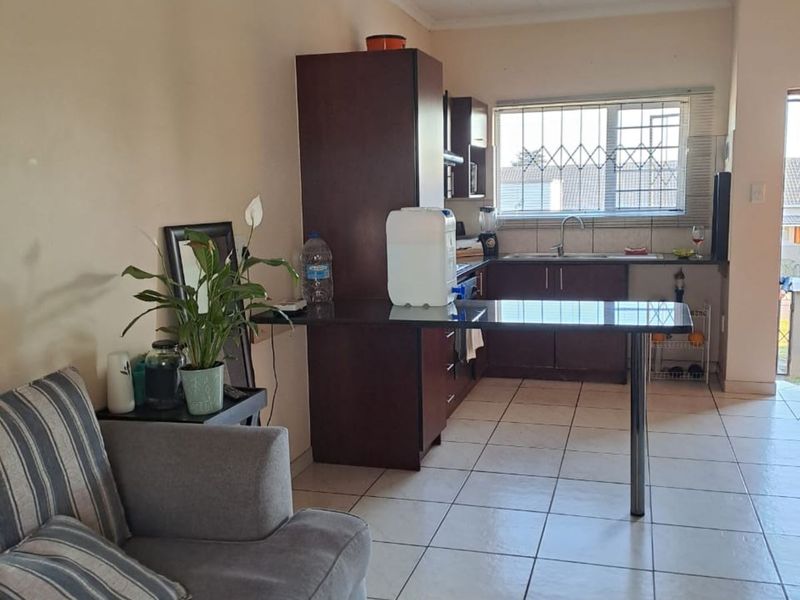 Townhouse For Sale in Tasbet Park - Photo 6