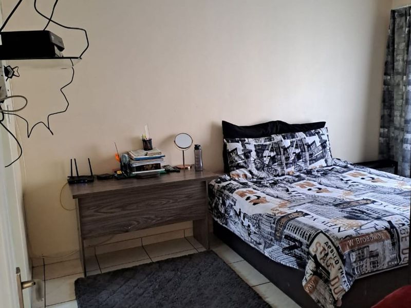 Townhouse For Sale in Tasbet Park - Photo 9