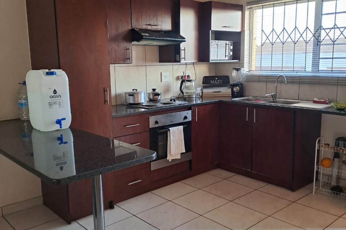 Townhouse For Sale in Tasbet Park - Photo 4