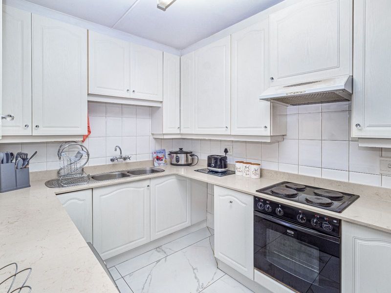 House For Sale in Lonehill - Photo 5