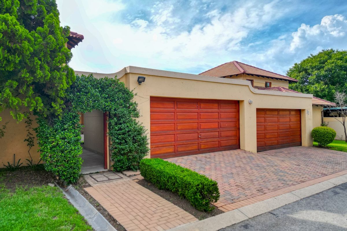 House For Sale in Lonehill - Photo 2