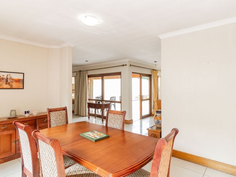 House For Sale in Bryanston East - Photo 8