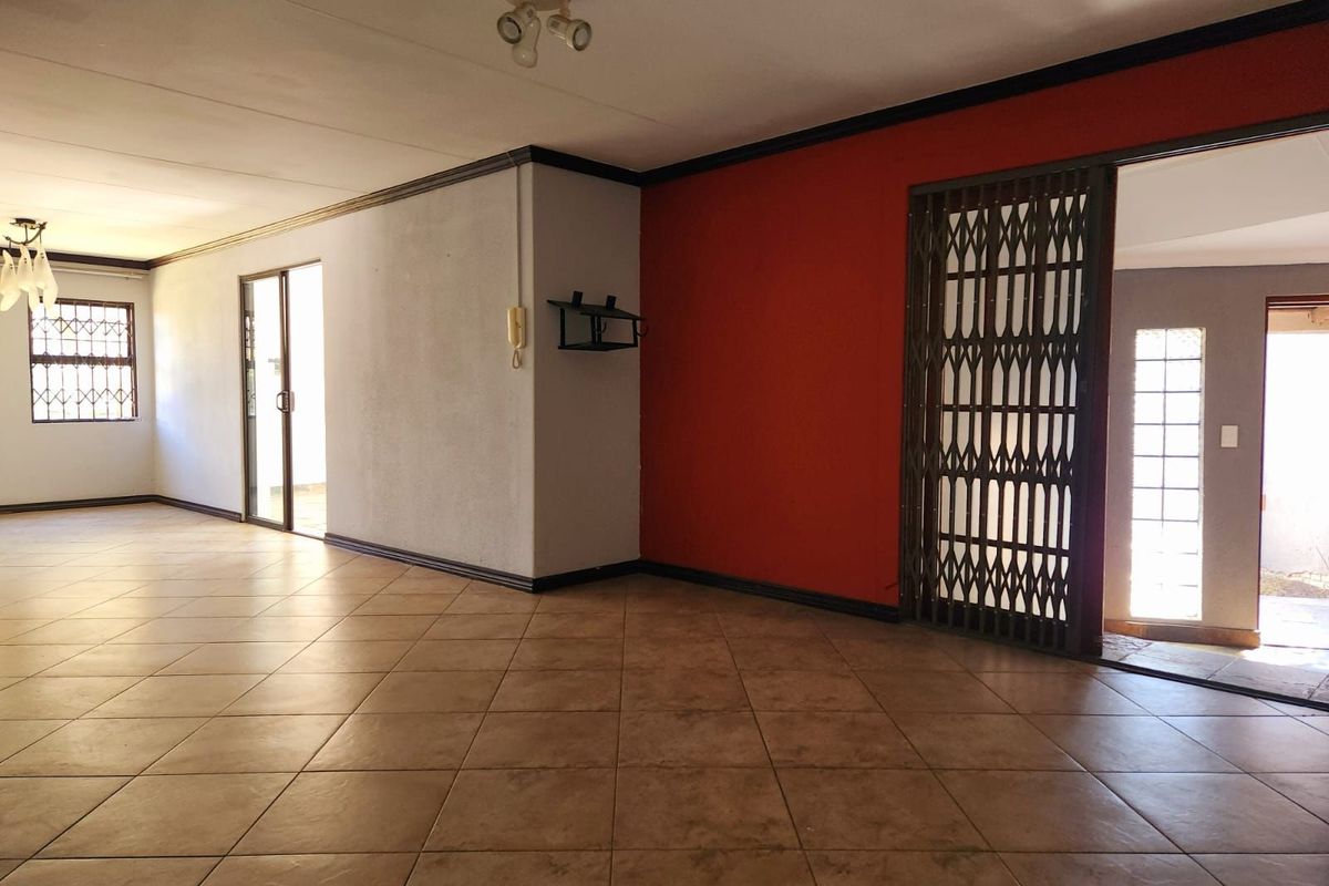 House For Sale in Secunda Central - Photo 3