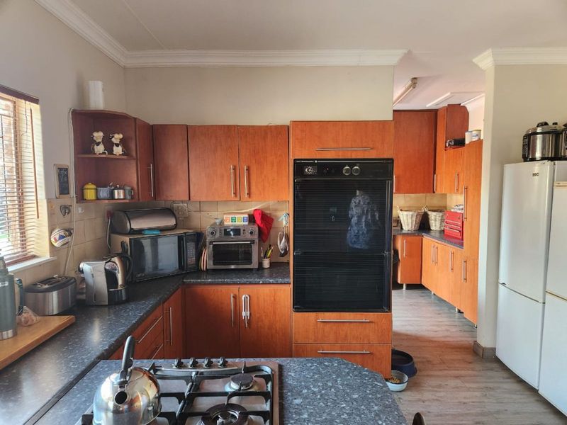 House For Sale in Penina Park - Photo 7