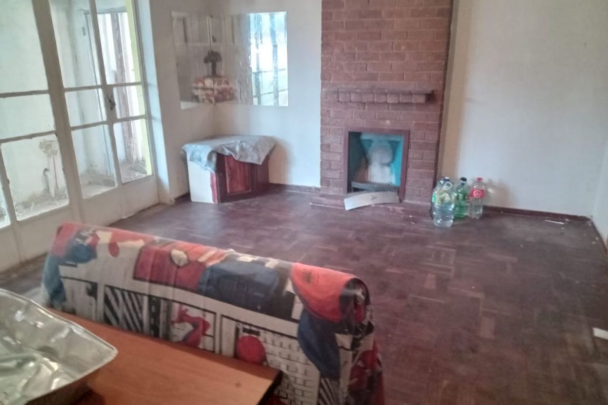 Townhouse For Sale in West Park - Photo 5