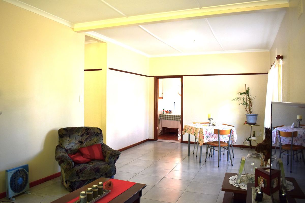 House For Sale in Villiersdorp Central - Photo 5