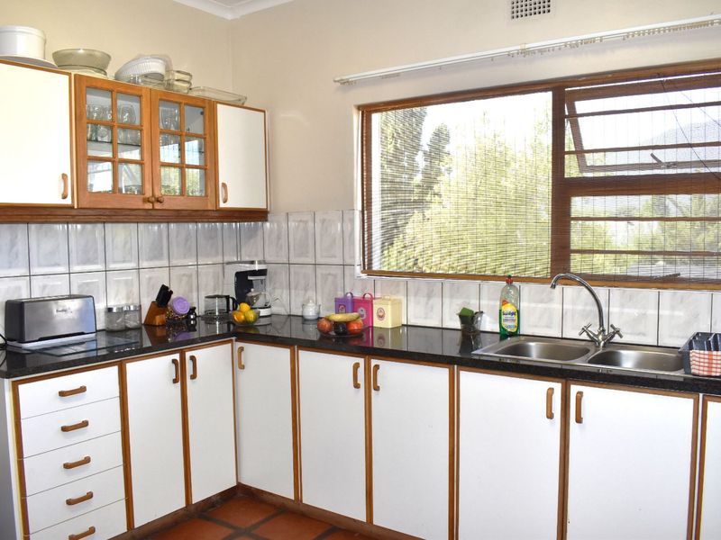 House For Sale in Villiersdorp Central - Photo 8