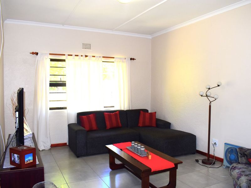 House For Sale in Villiersdorp Central - Photo 6