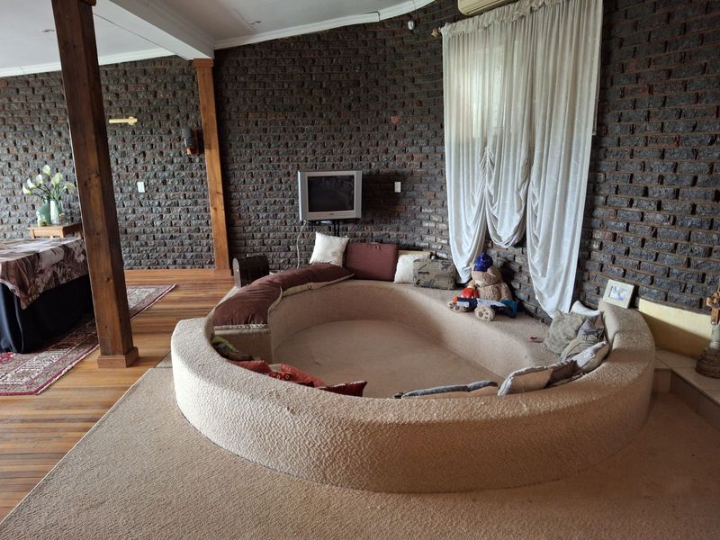 House For Sale in Pretoria North - Photo 5