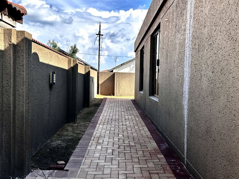 House For Sale in Ekangala - Photo 5