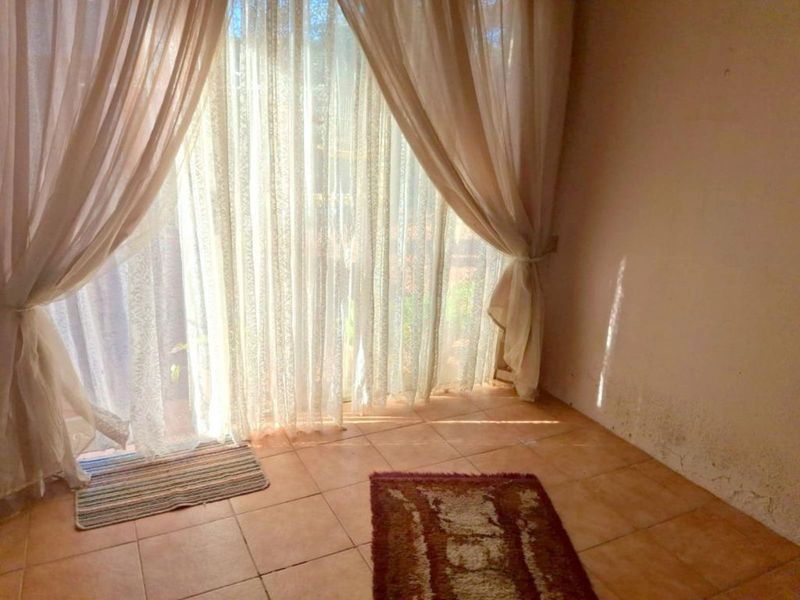 House For Sale in Flora Park - Photo 10