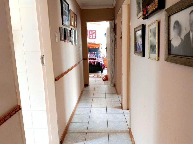 House For Sale in Flora Park - Photo 9