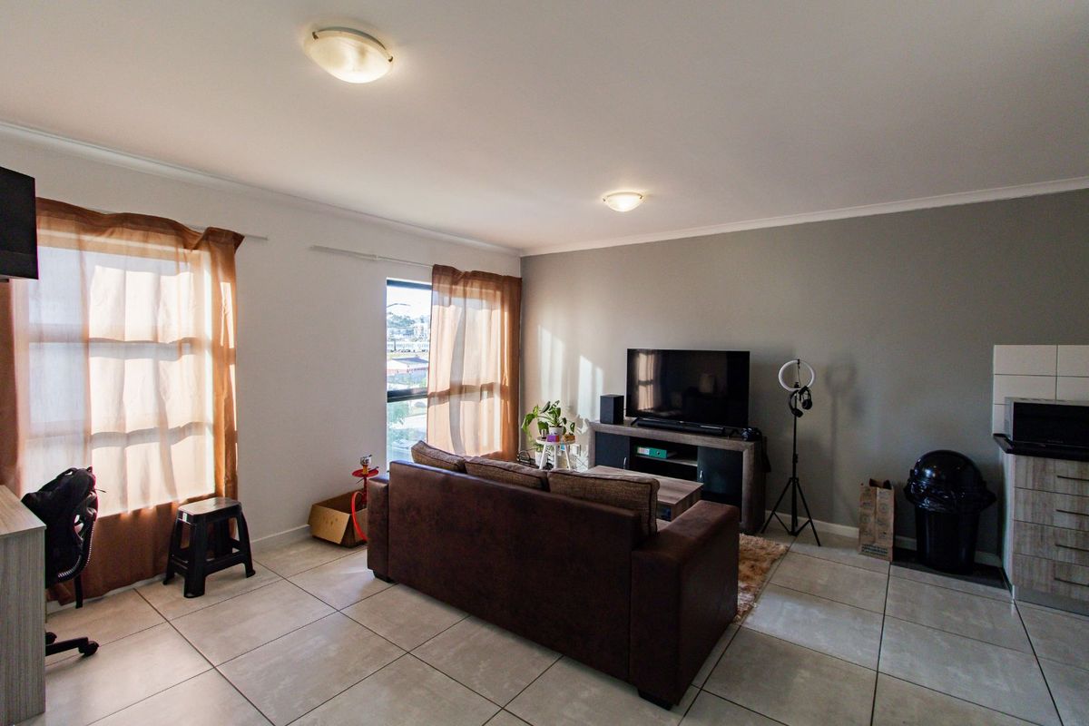 Apartment For Sale in Eersterivier Industria - Photo 3