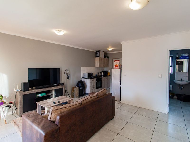 Apartment For Sale in Eersterivier Industria - Photo 5