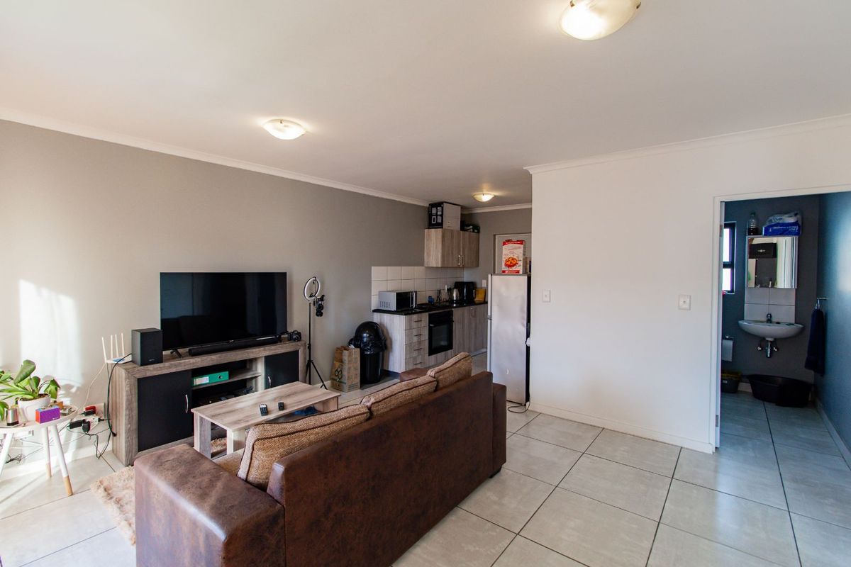 Apartment For Sale in Eersterivier Industria - Photo 5