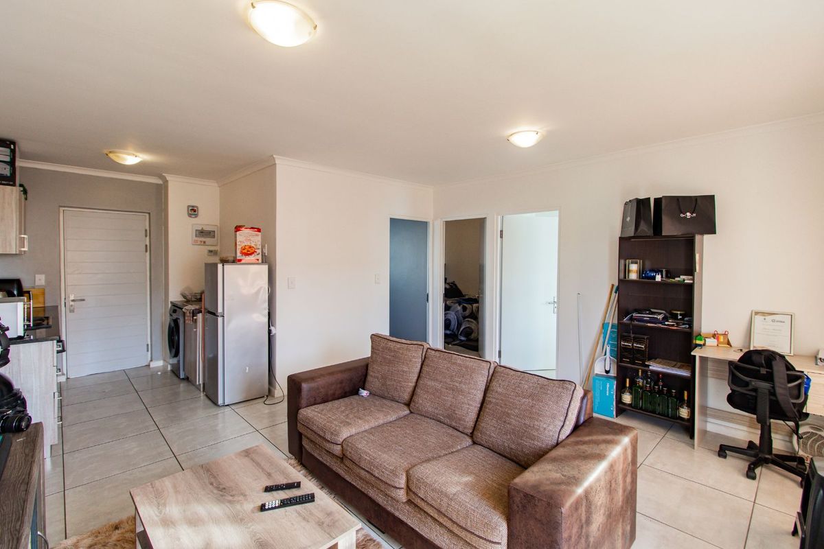 Apartment For Sale in Eersterivier Industria - Photo 4