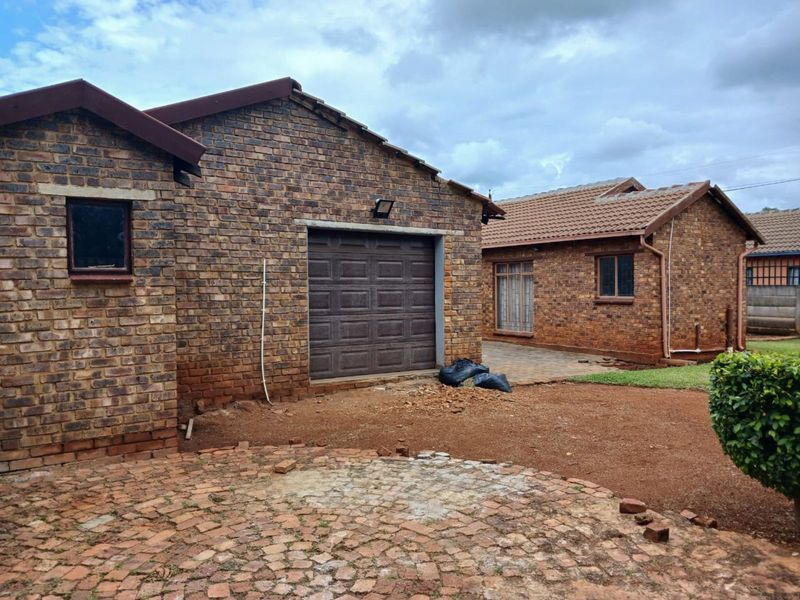 House For Sale in The Orchards - Photo 8