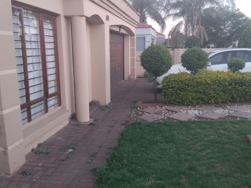 House For Sale in Reyno Ridge - Photo 10