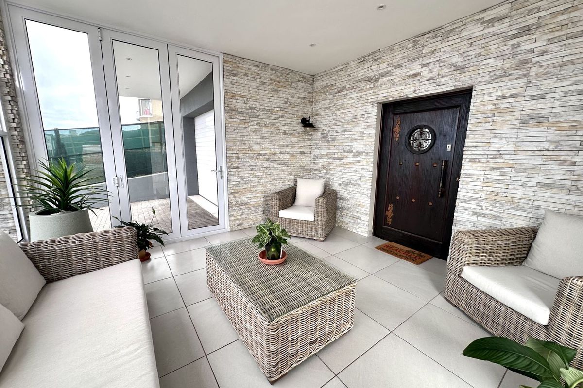 House For Sale in Pinnacle Point Golf Estate - Photo 3
