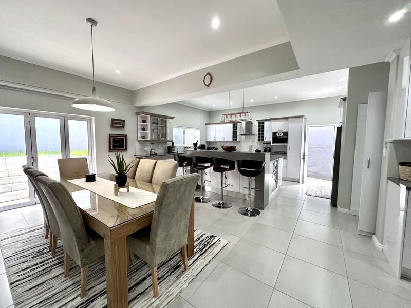 House For Sale in Pinnacle Point Golf Estate - Photo 10