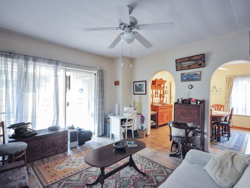 Townhouse For Sale in Faerie Glen - Photo 4