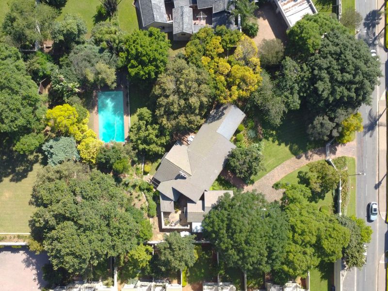 House For Sale in Bryanston - Photo 2