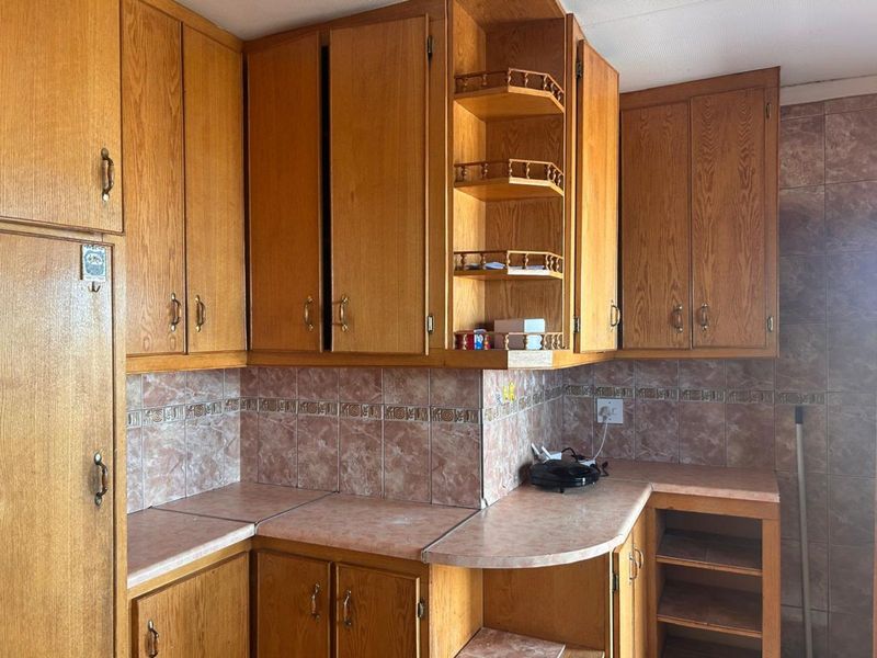 House For Sale in Ivy Park - Photo 10