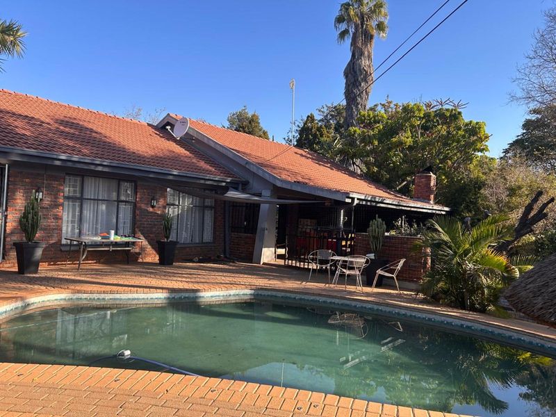 House For Sale in Bendor - Photo 3