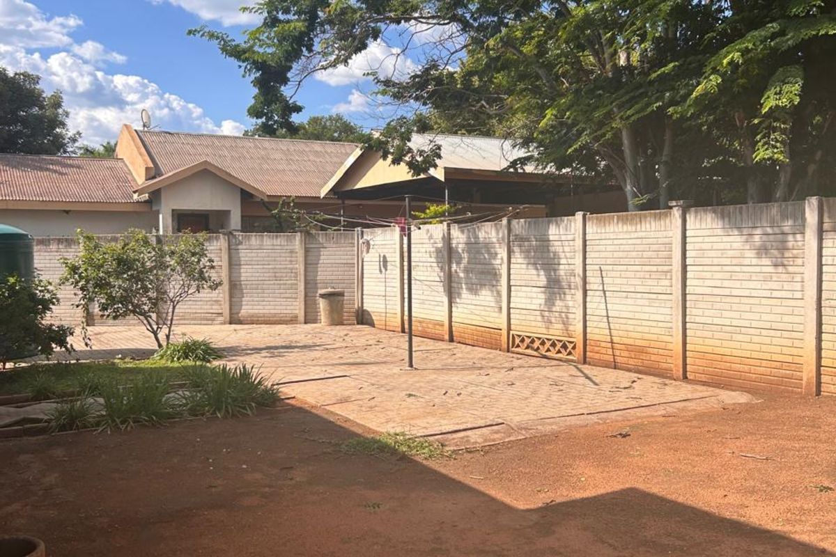 House For Sale in Polokwane Central - Photo 2