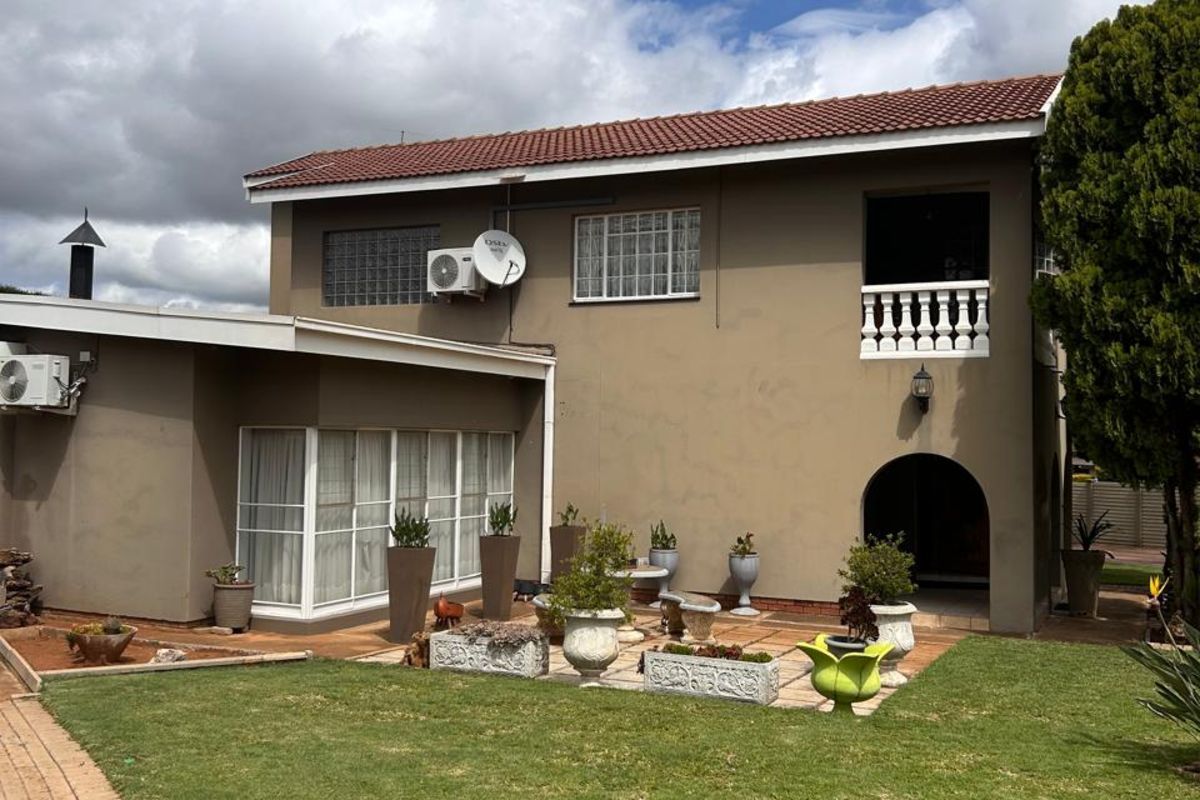 House For Sale in Bendor - Photo 2