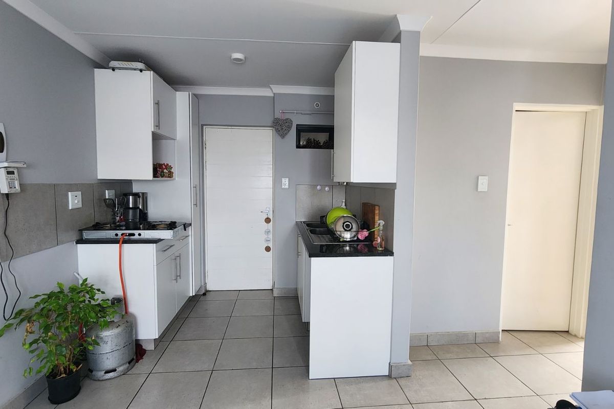 Apartment For Sale in Riverside View - Photo 5