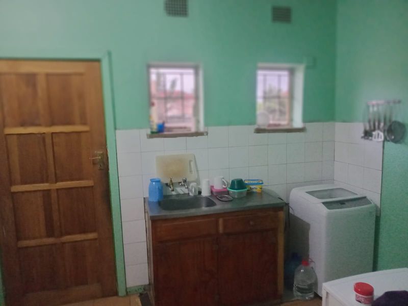 House For Sale in Stilfontein Ext 3 - Photo 7